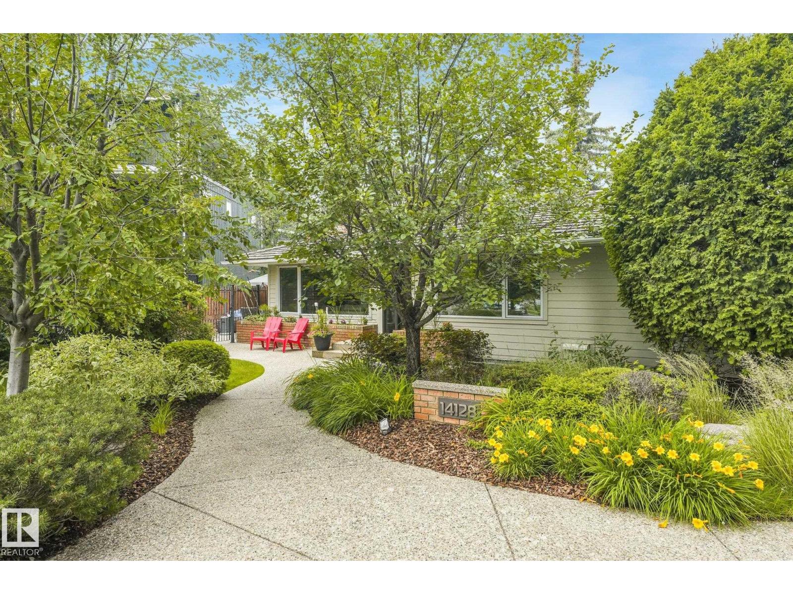 14128 98 Av Nw Property Photo 2