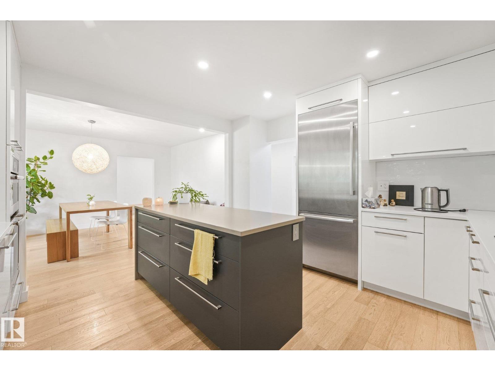 14128 98 Av Nw Property Photo 15