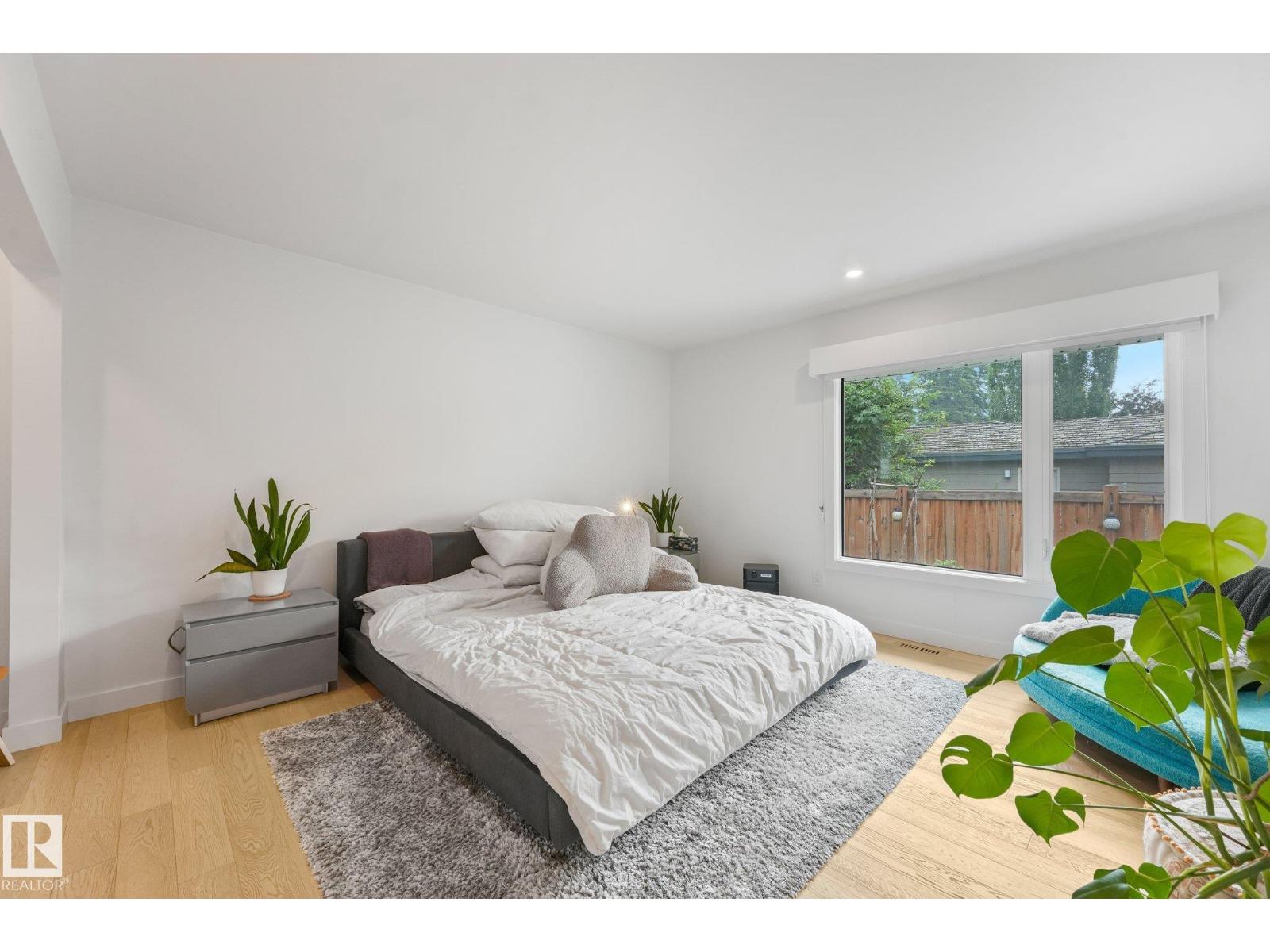 14128 98 Av Nw Property Photo 21