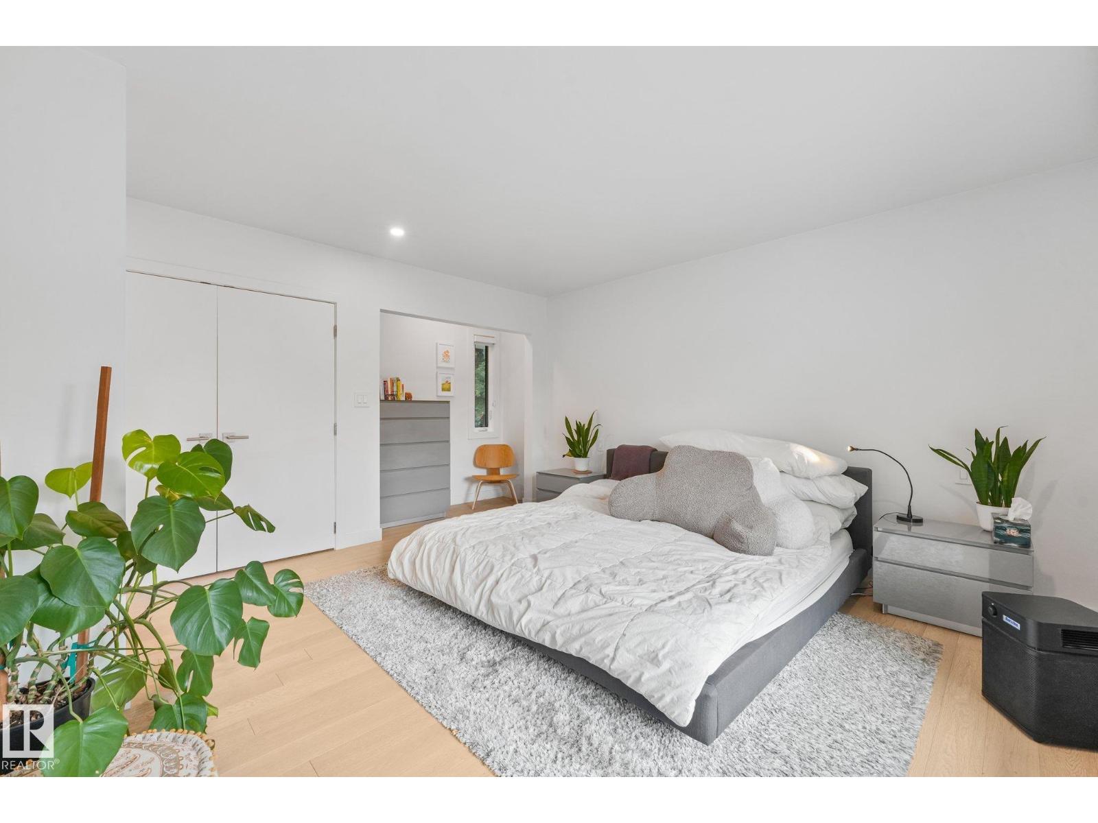 14128 98 Av Nw Property Photo 22