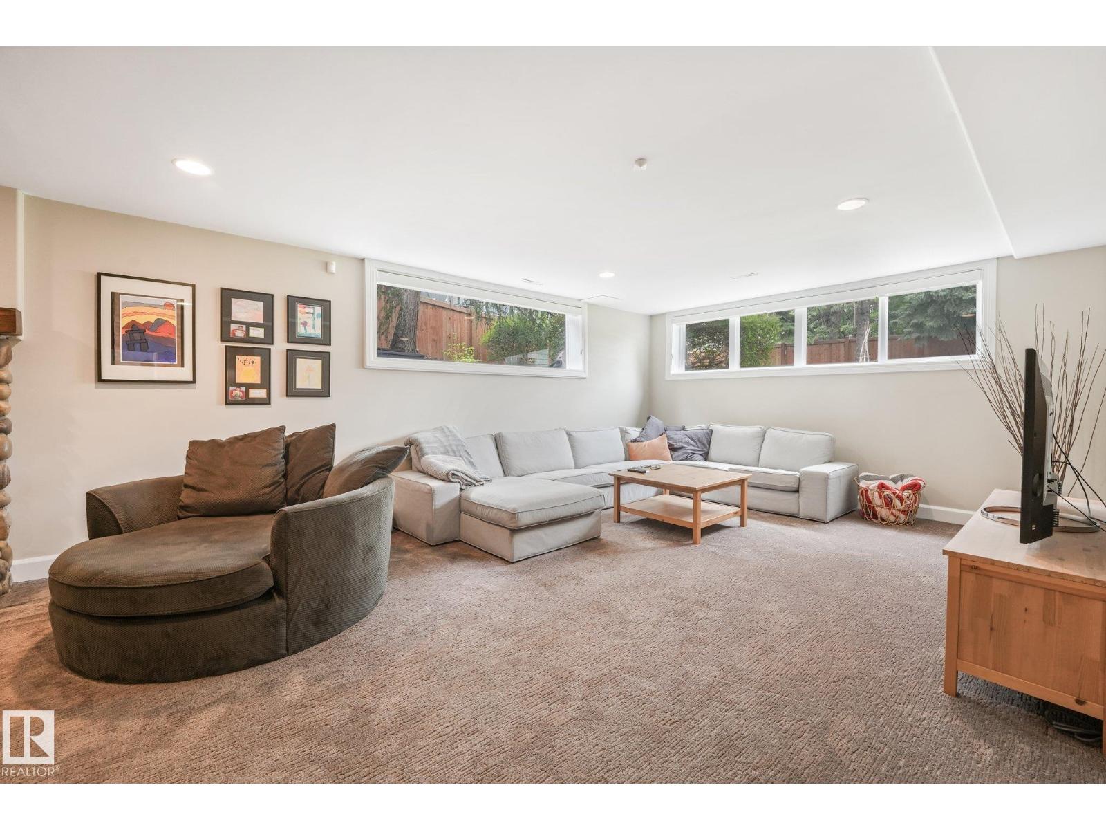14128 98 Av Nw Property Photo 39