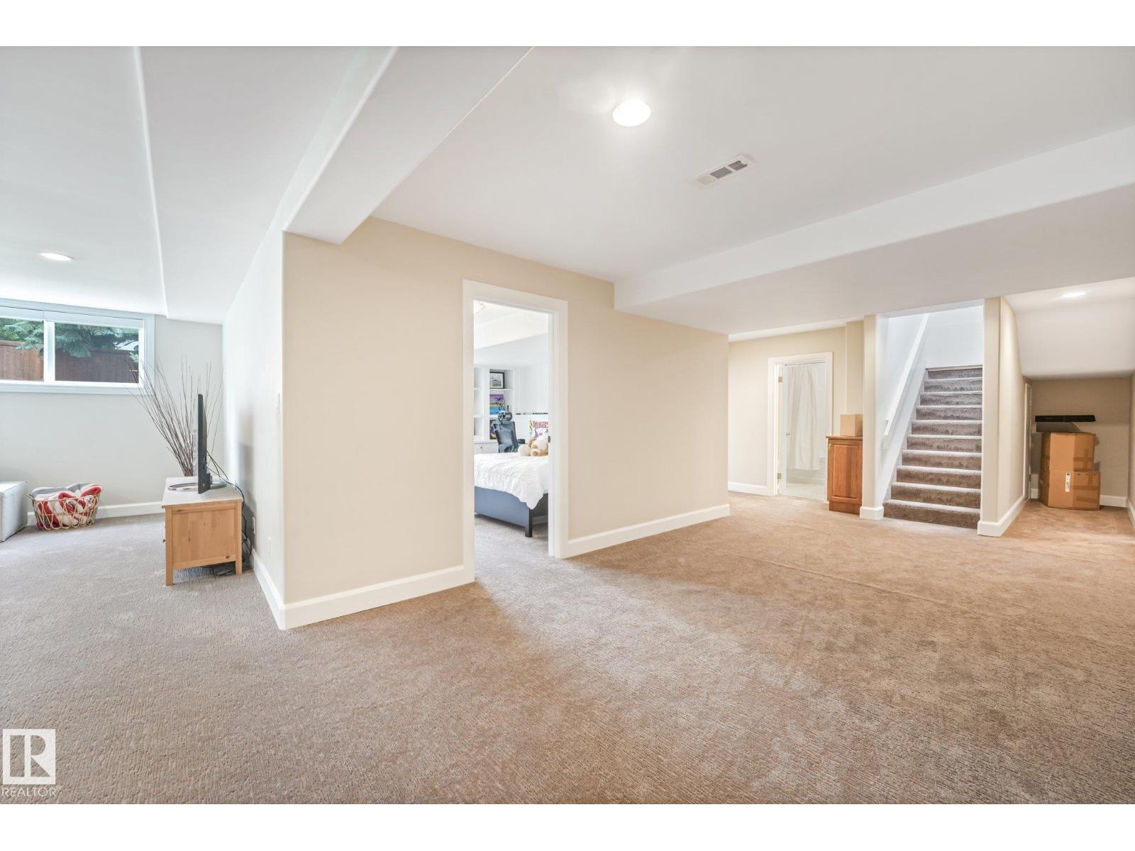 14128 98 Av Nw Property Photo 45