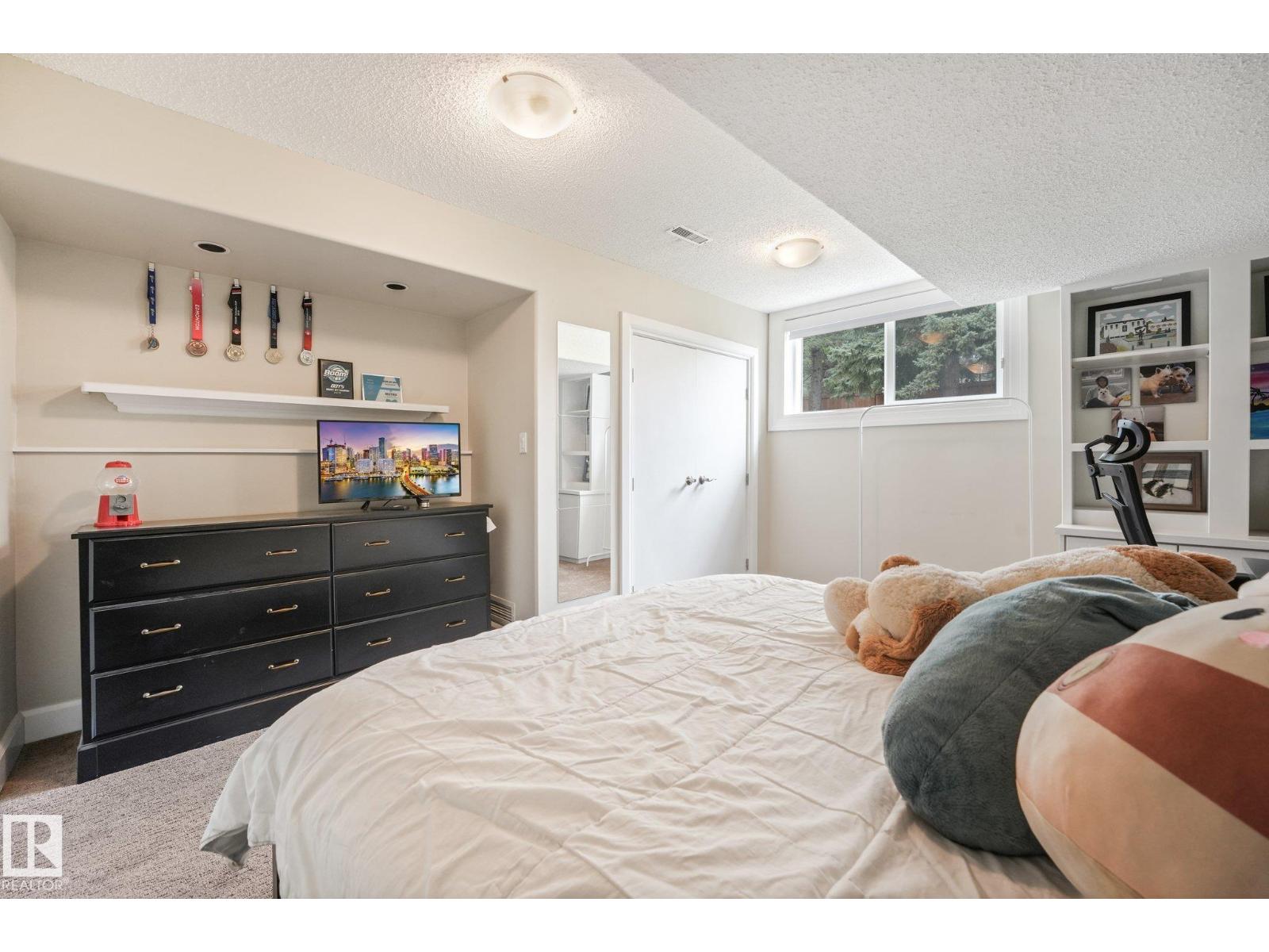 14128 98 Av Nw Property Photo 47