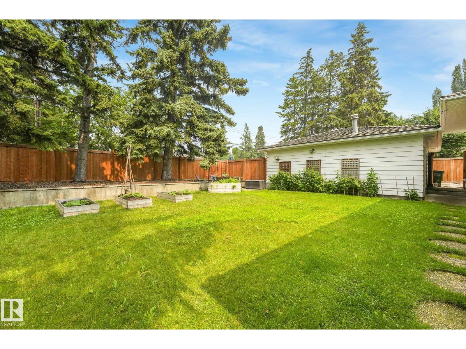 14128 98 Av Nw Property Photo 62