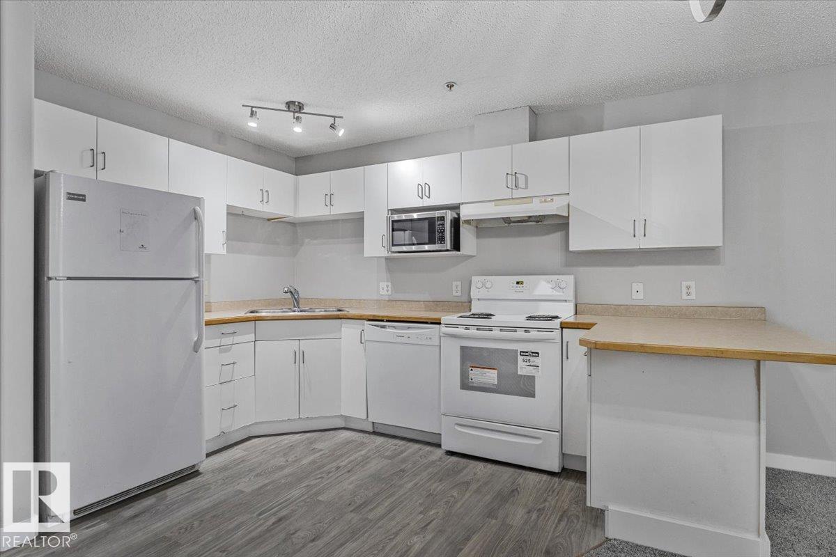 #130 11325 83 St Nw Property Photo 6