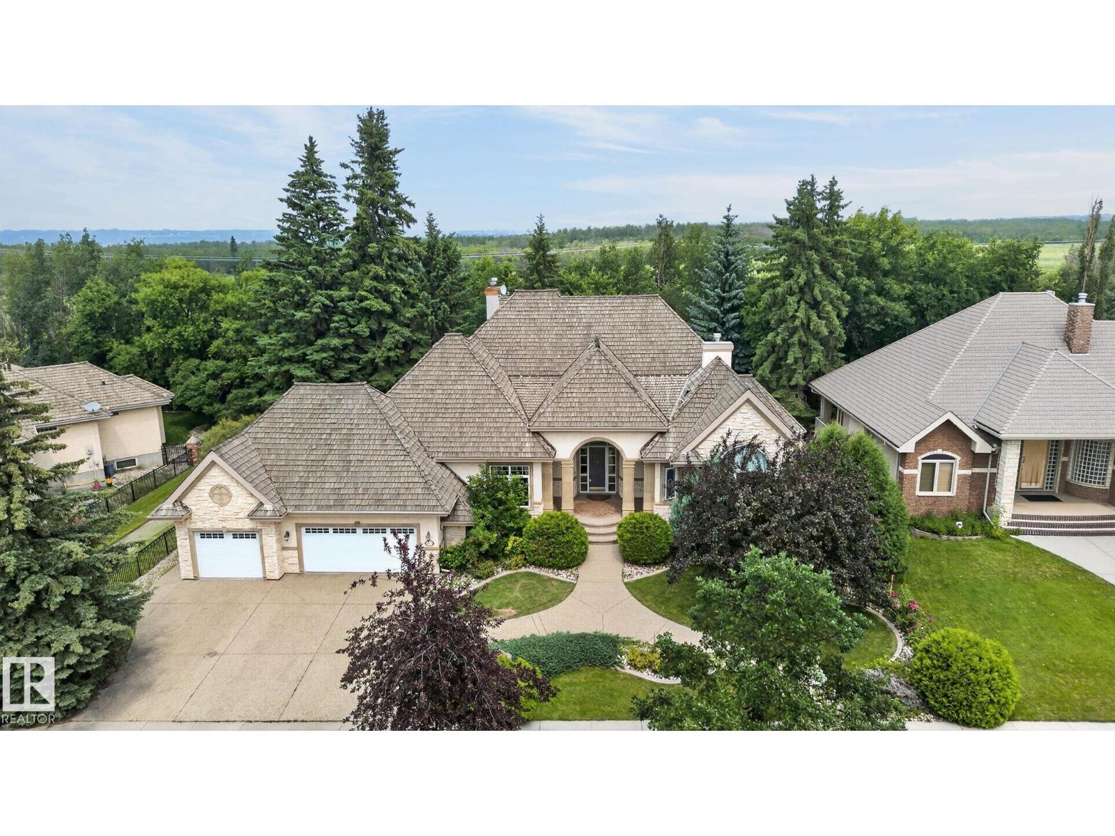 60 KINGSBURY CR Property Photo 1