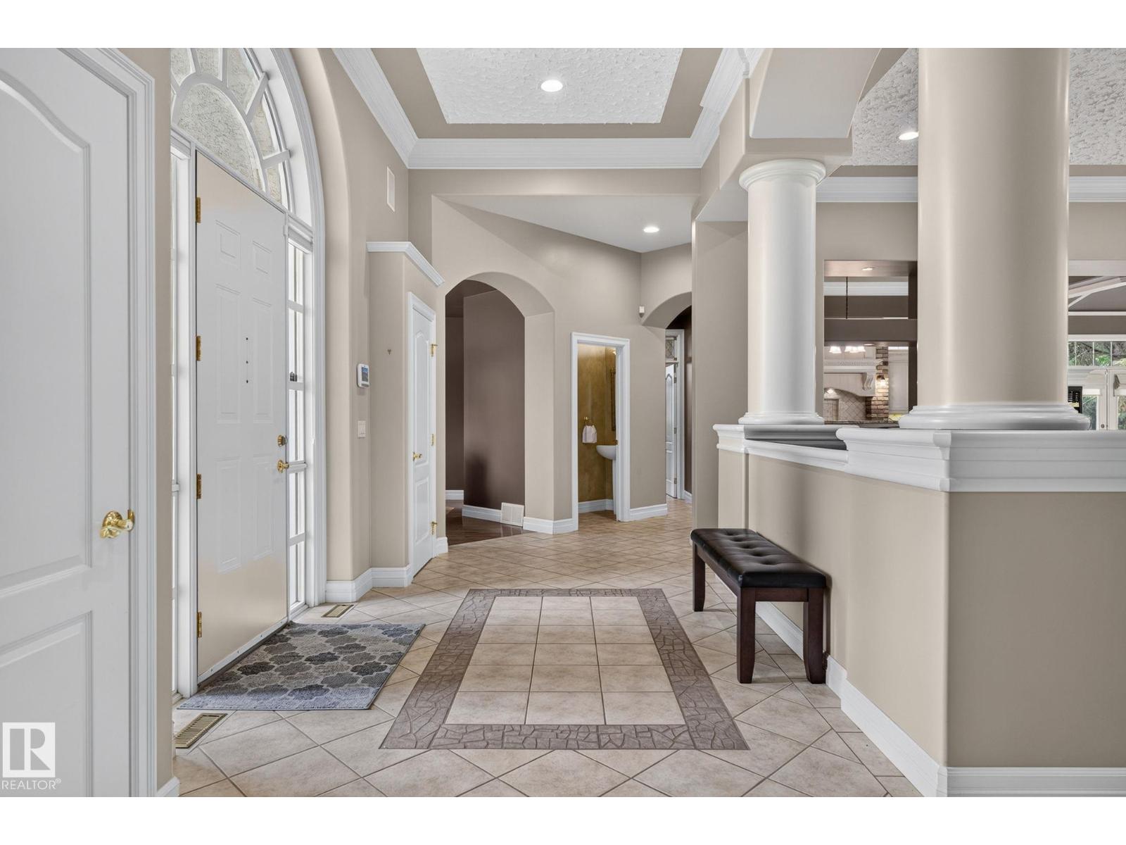 60 Kingsbury Cr Property Photo 4