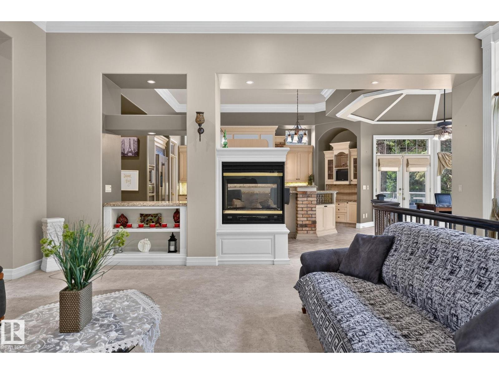 60 Kingsbury Cr Property Photo 12