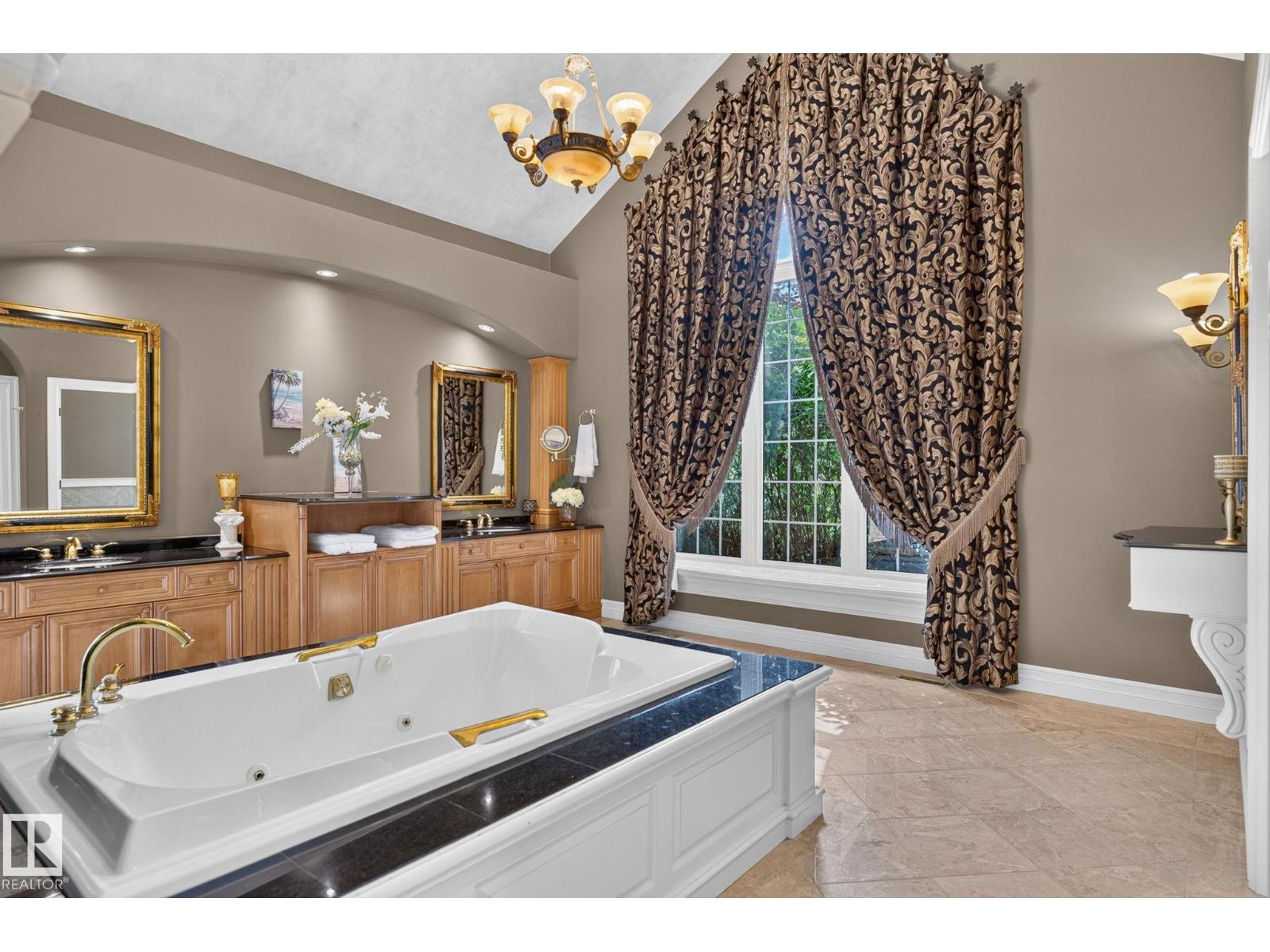 60 Kingsbury Cr Property Photo 30