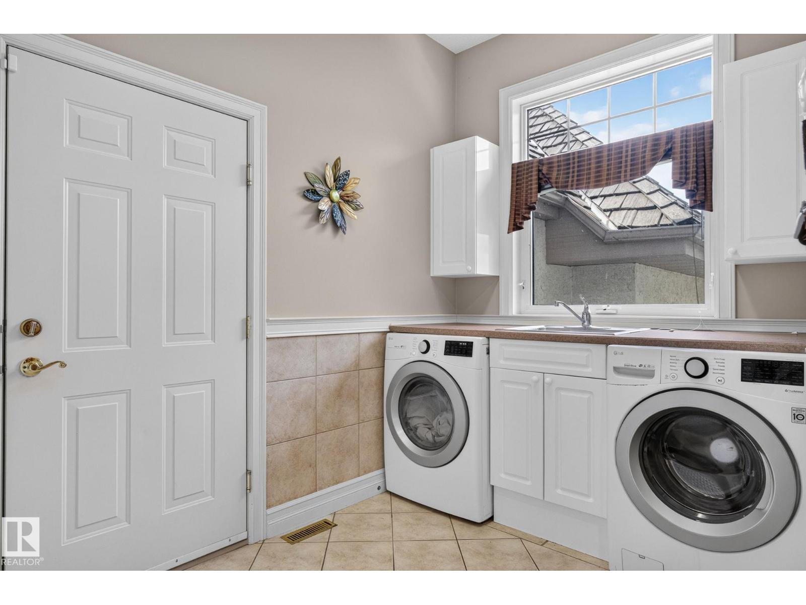 60 Kingsbury Cr Property Photo 39