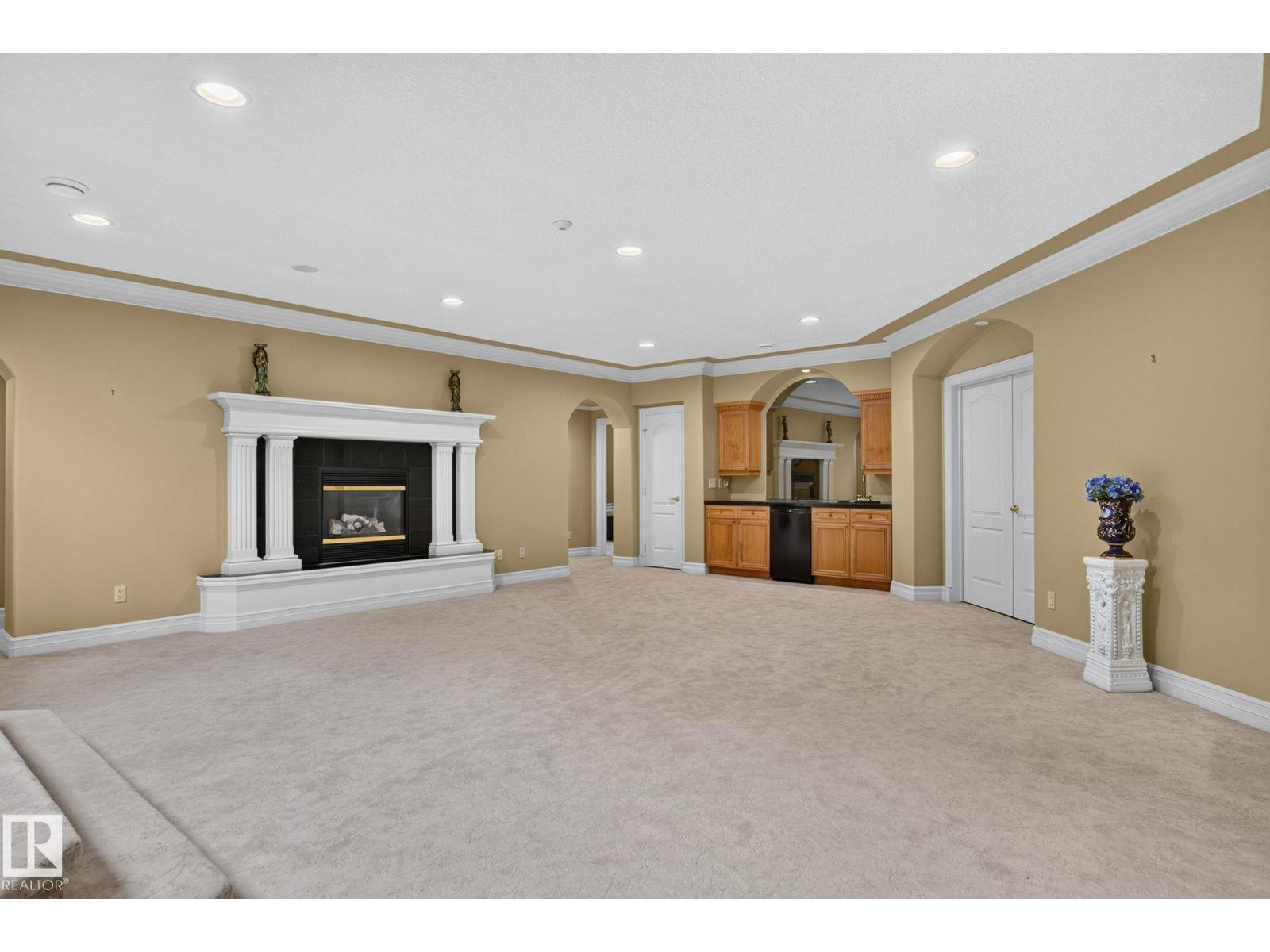 60 Kingsbury Cr Property Photo 42