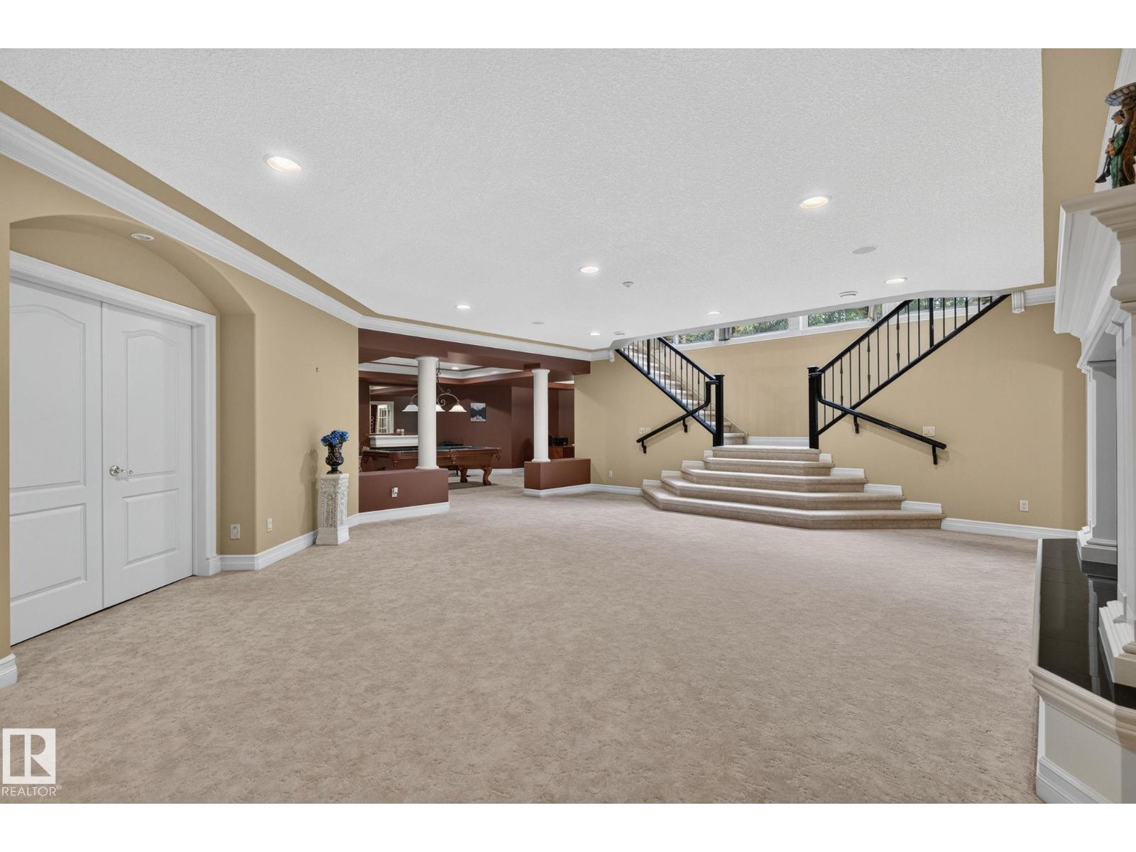 60 Kingsbury Cr Property Photo 44