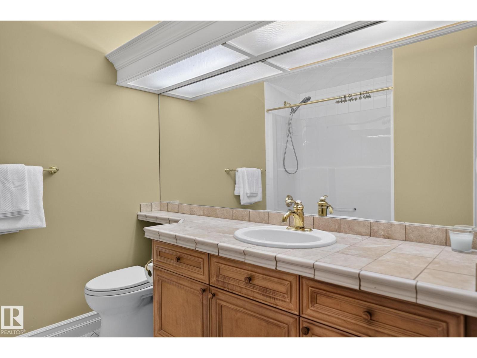 60 Kingsbury Cr Property Photo 59