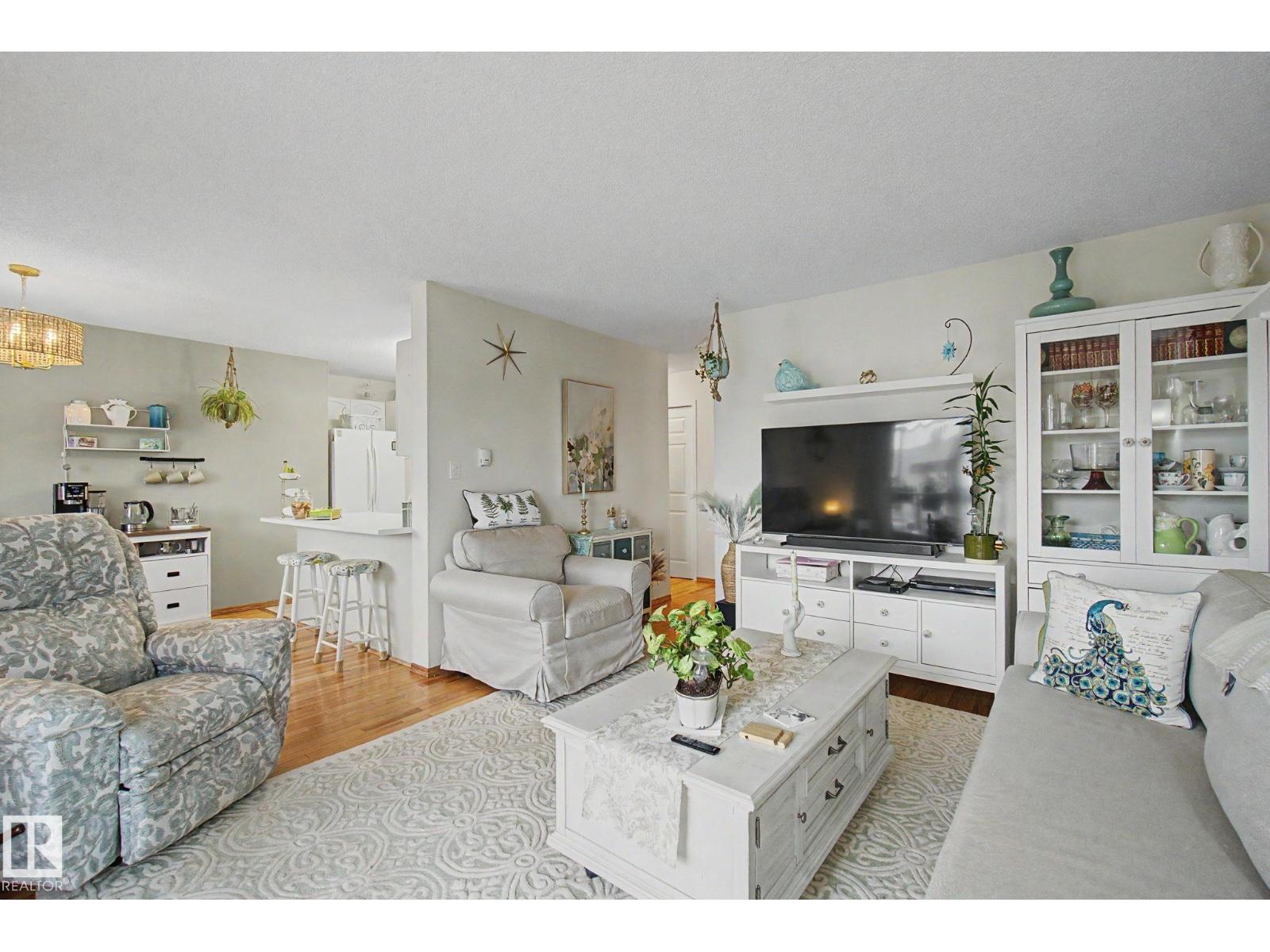 #302 224 Church Rd Property Photo 5