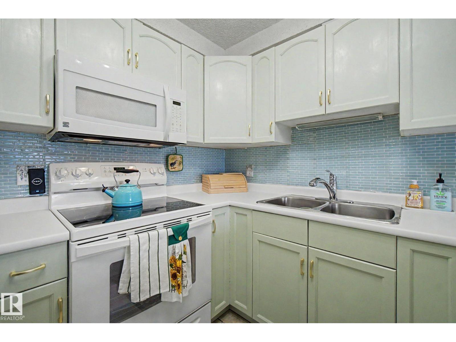 #302 224 Church Rd Property Photo 12