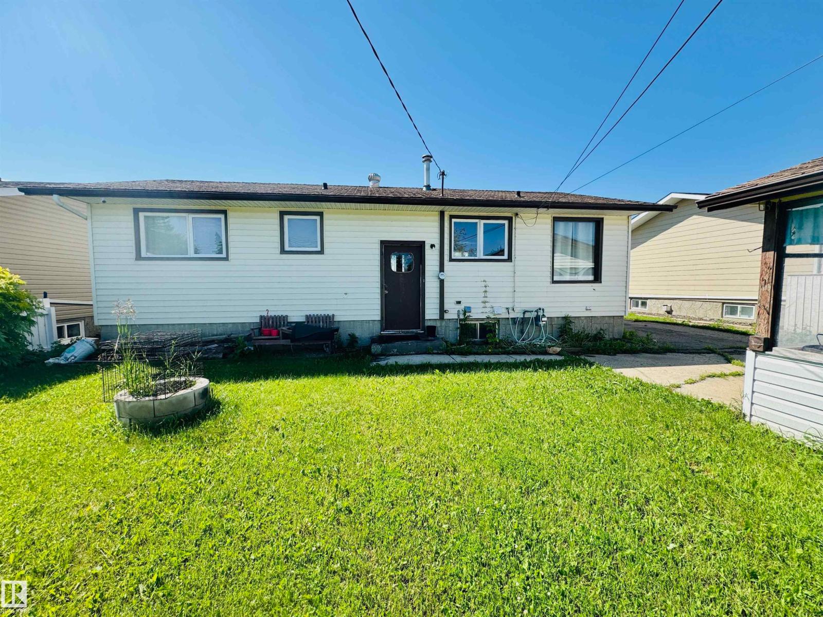 4210 48 Av Property Photo 23