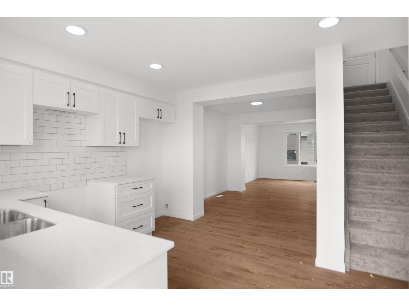 #100 3705 141 St Sw Property Photo 14
