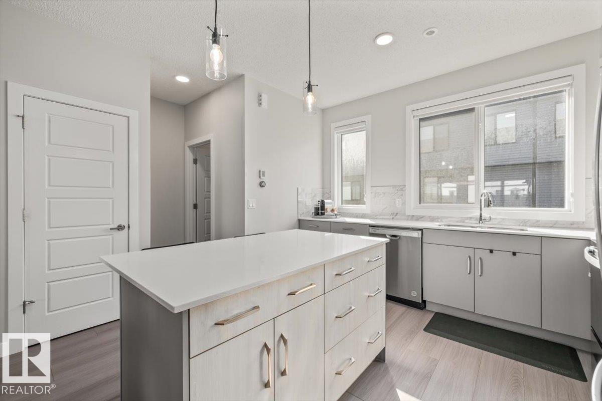 #30 11910 35 Av Sw Property Photo 4