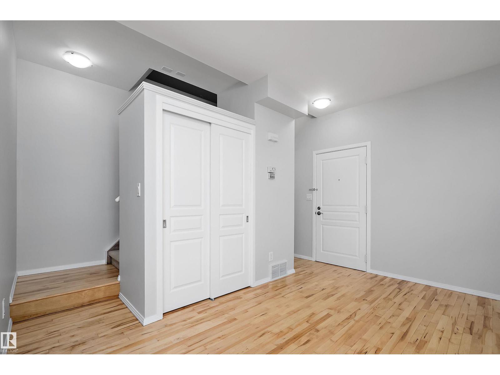 #pnth-108, 10933 82 Av Nw Property Photo 3