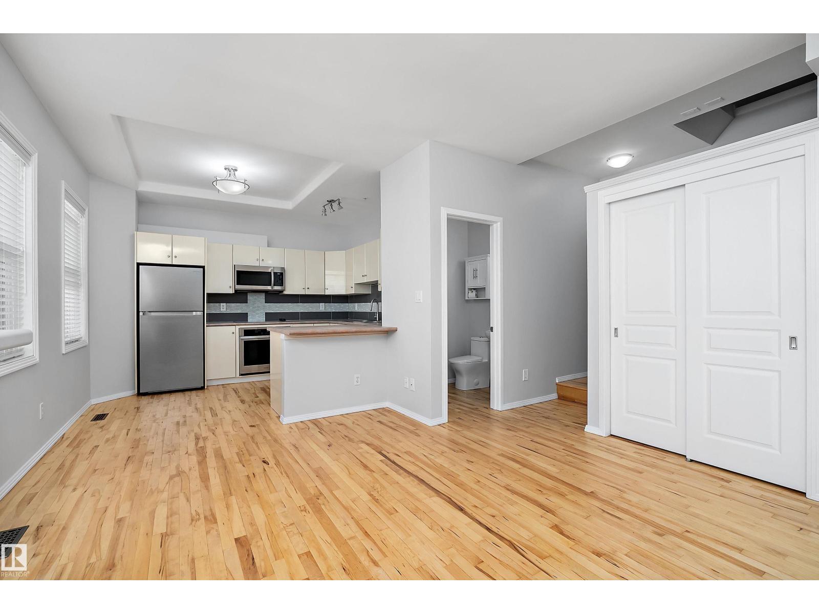 #pnth-108, 10933 82 Av Nw Property Photo 4