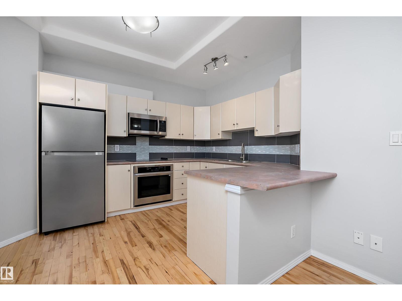 #pnth-108, 10933 82 Av Nw Property Photo 9