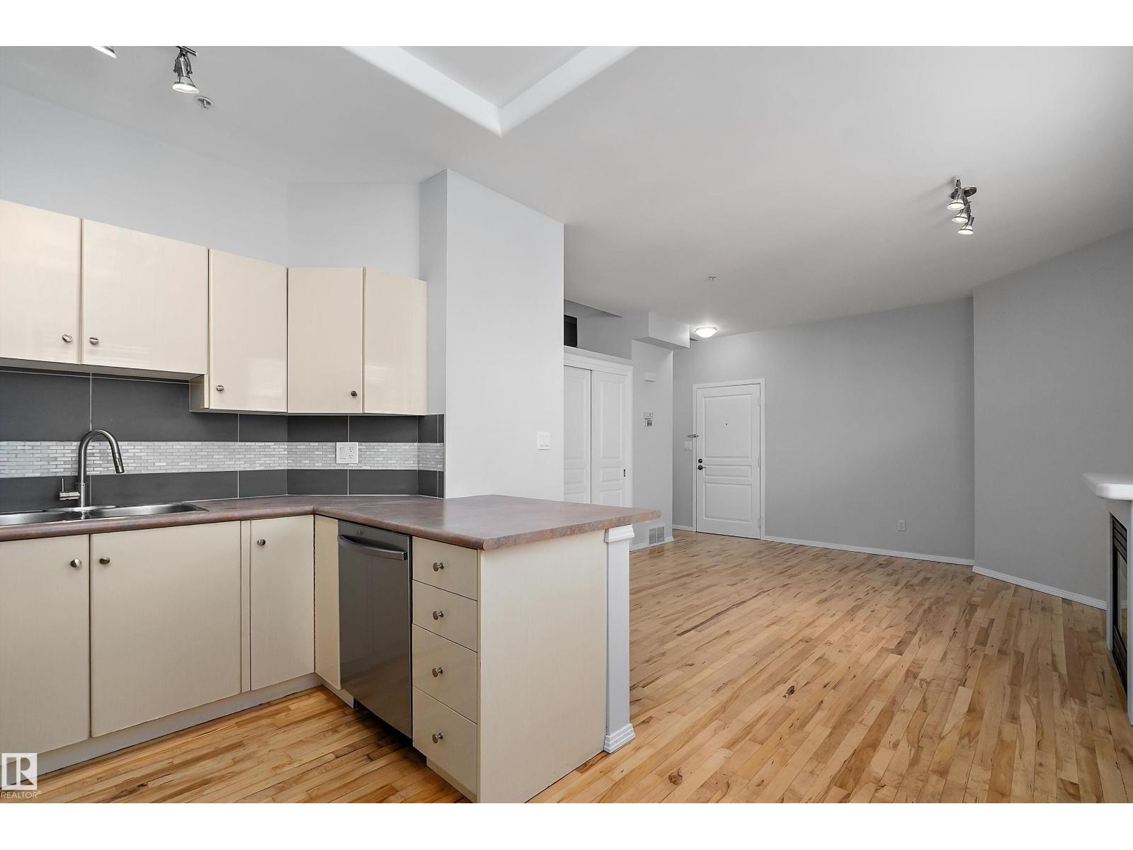 #pnth-108, 10933 82 Av Nw Property Photo 12
