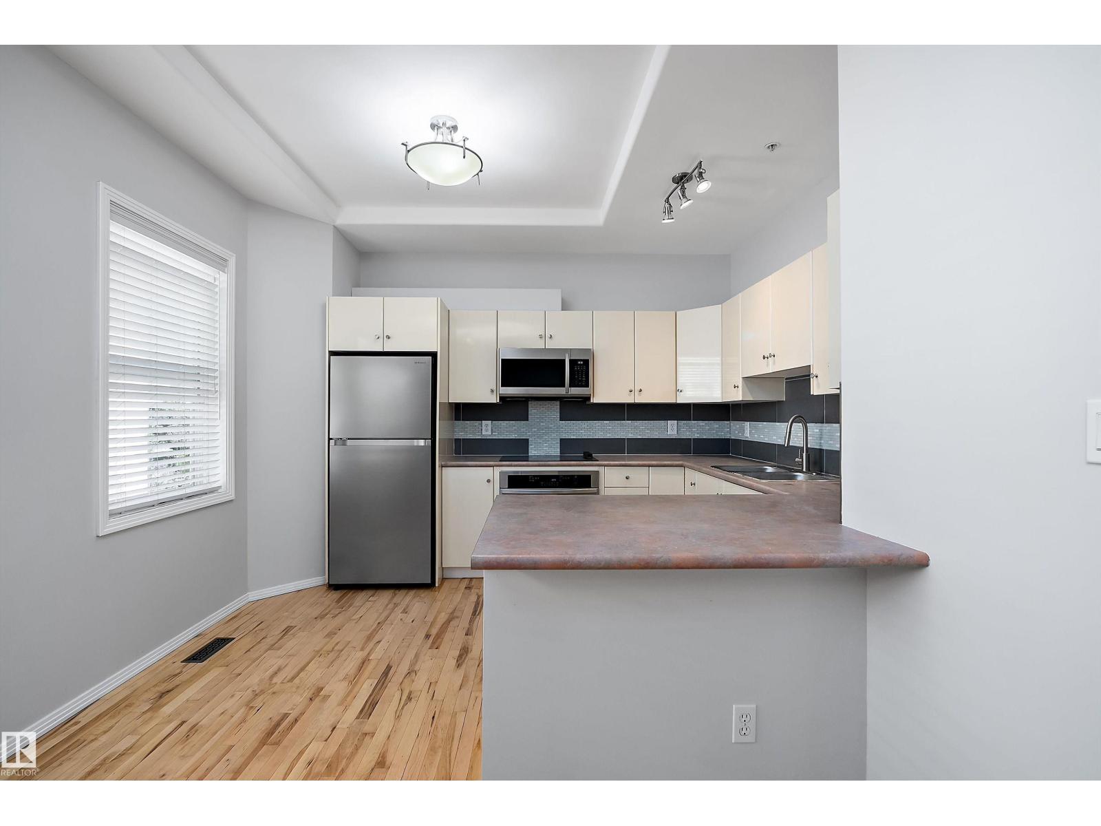 #pnth-108, 10933 82 Av Nw Property Photo 14