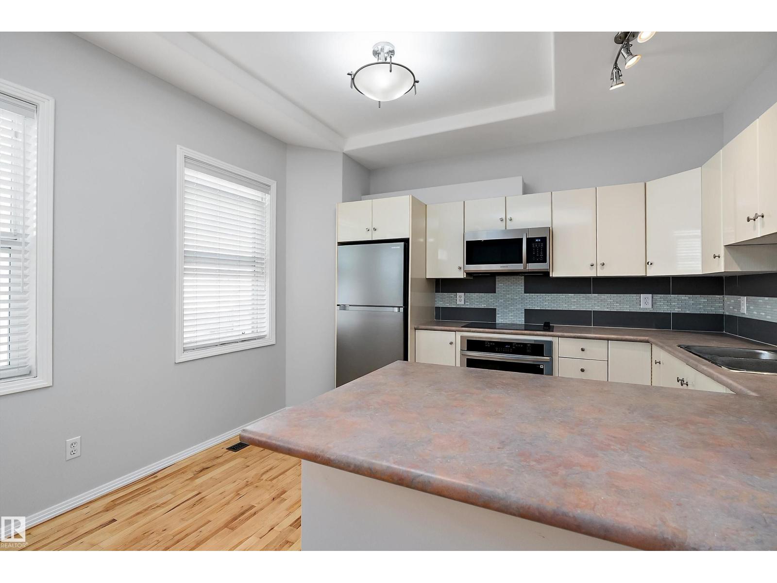 #pnth-108, 10933 82 Av Nw Property Photo 16