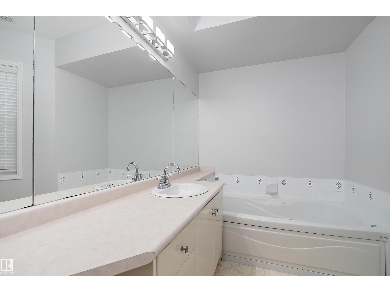 #pnth-108, 10933 82 Av Nw Property Photo 32