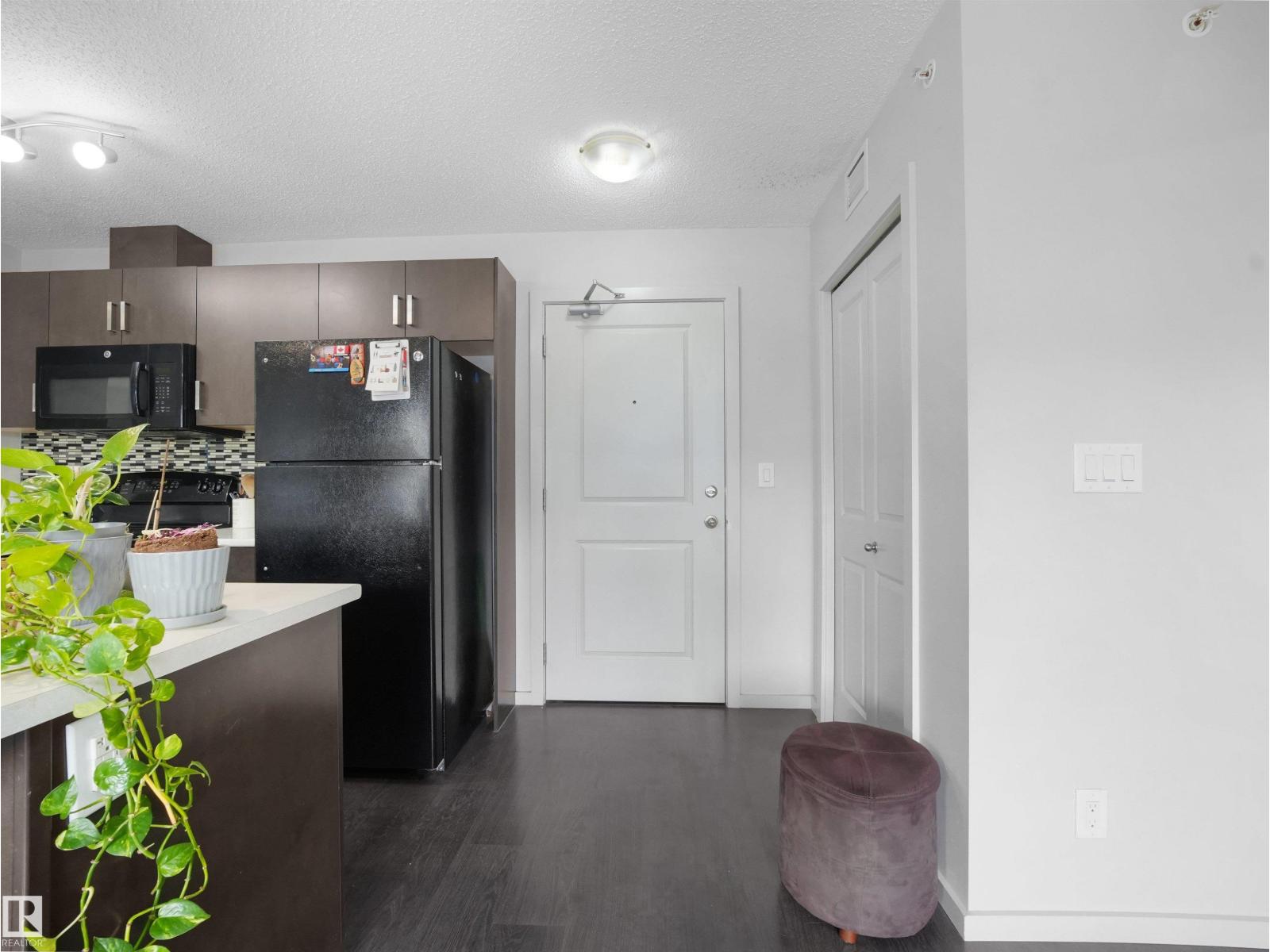 #422 5515 7 Av Sw Property Photo 15