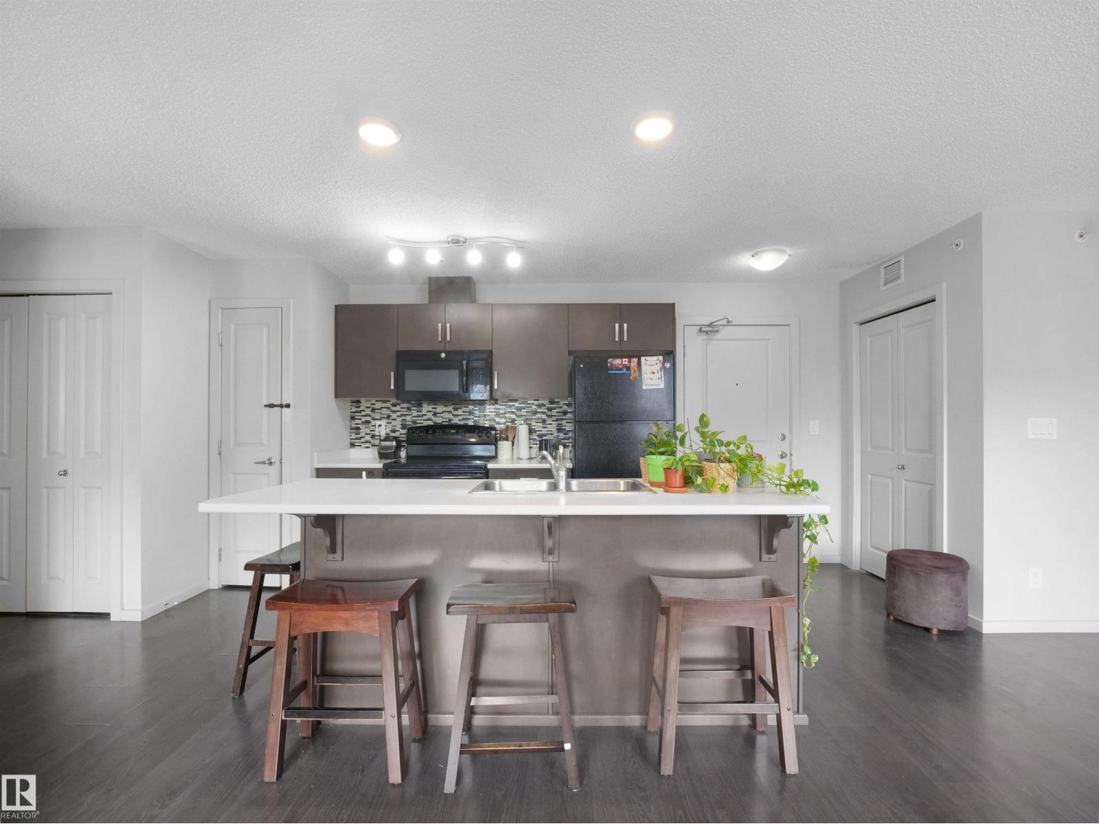 #422 5515 7 Av Sw Property Photo 18