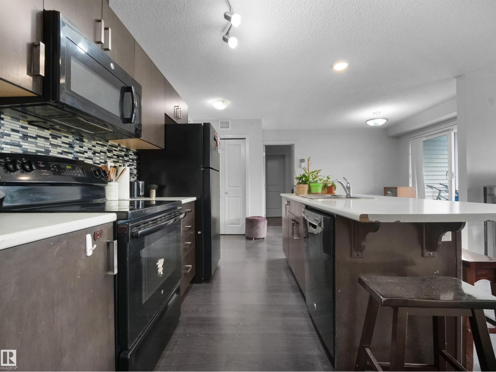 #422 5515 7 Av Sw Property Photo 19