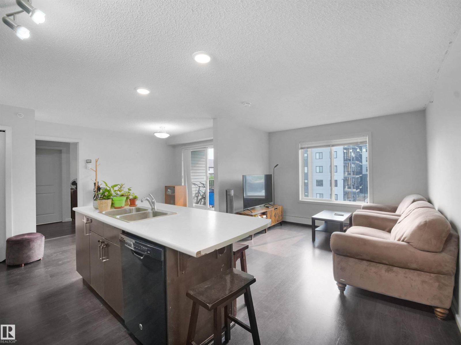 #422 5515 7 Av Sw Property Photo 21