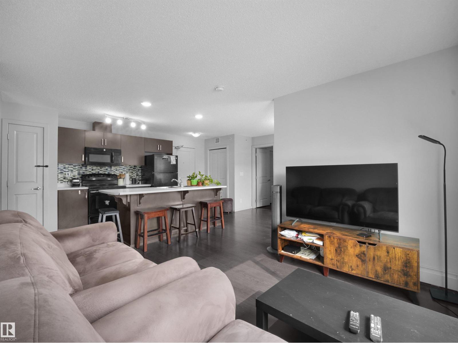 #422 5515 7 Av Sw Property Photo 25