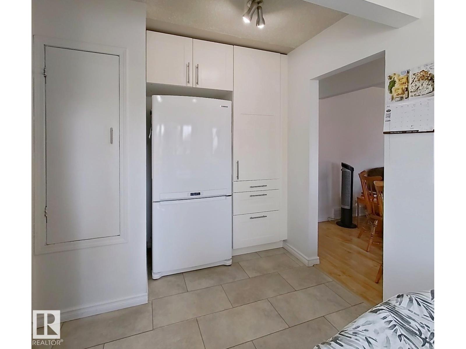 9201 153 St Nw Property Photo 9