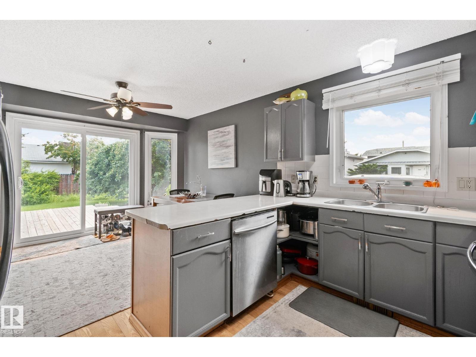 7503 190 St Nw Property Photo 5
