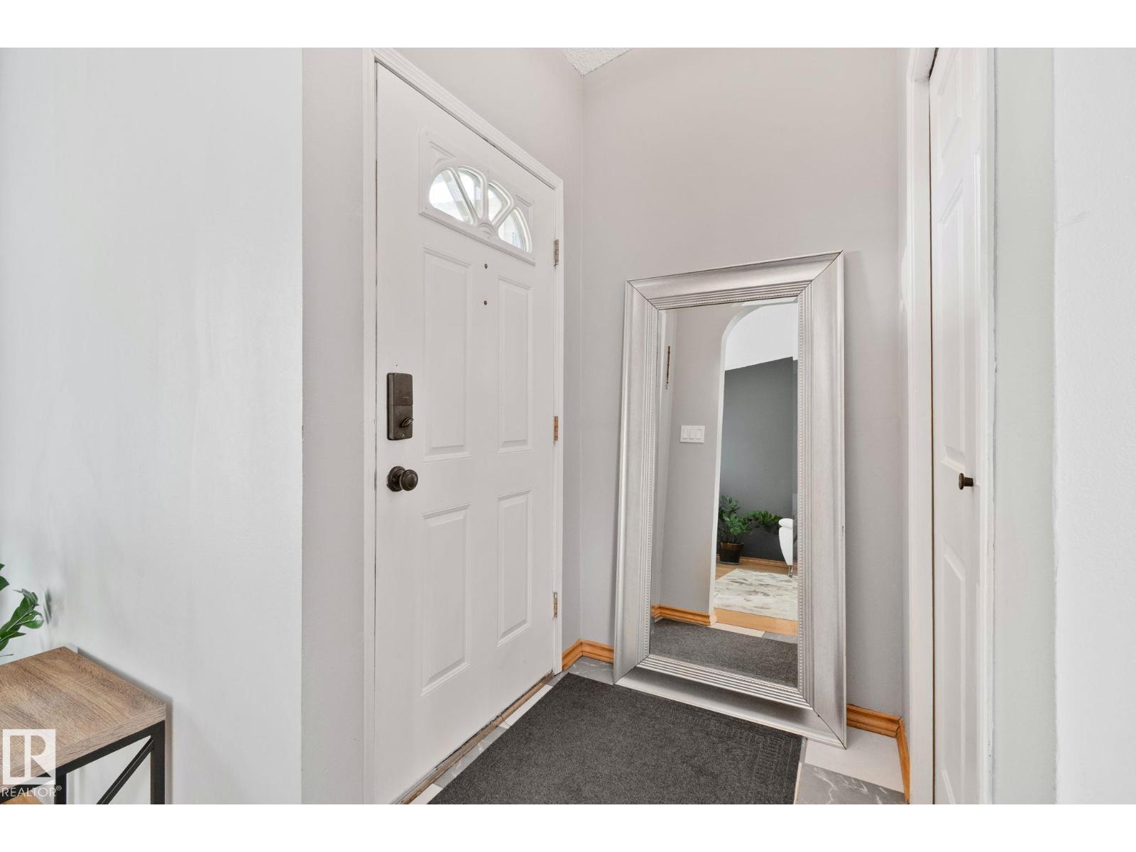 7503 190 St Nw Property Photo 8