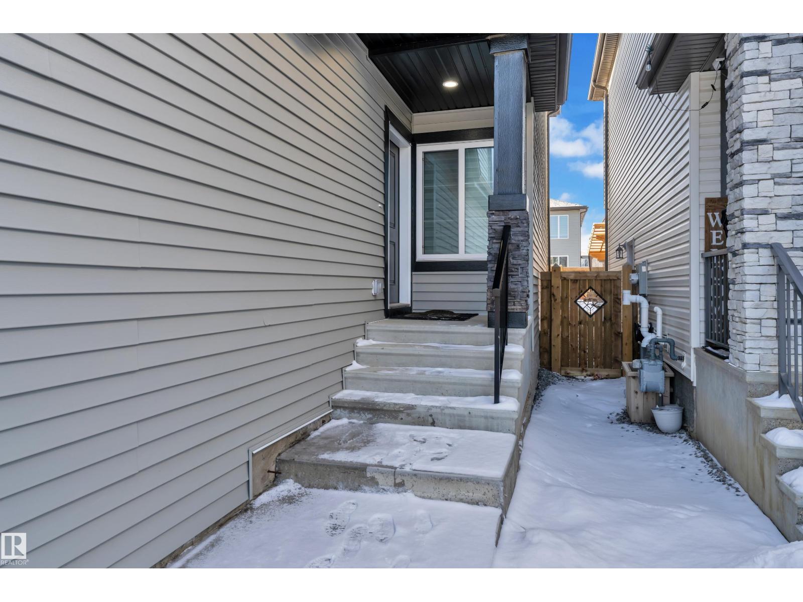 3615 42 Av Property Photo 5