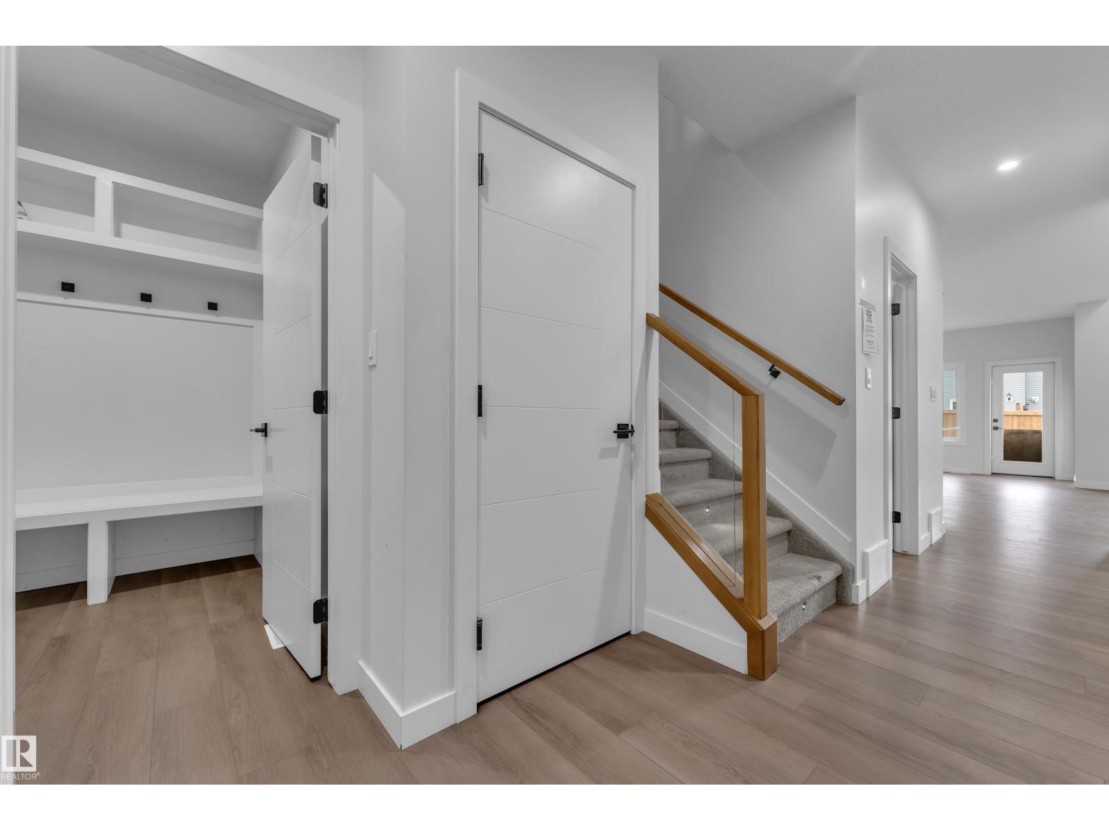3615 42 Av Property Photo 7