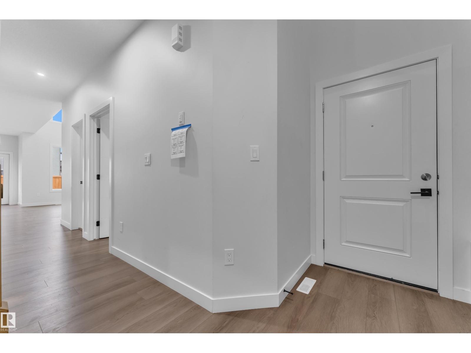 3615 42 Av Property Photo 9