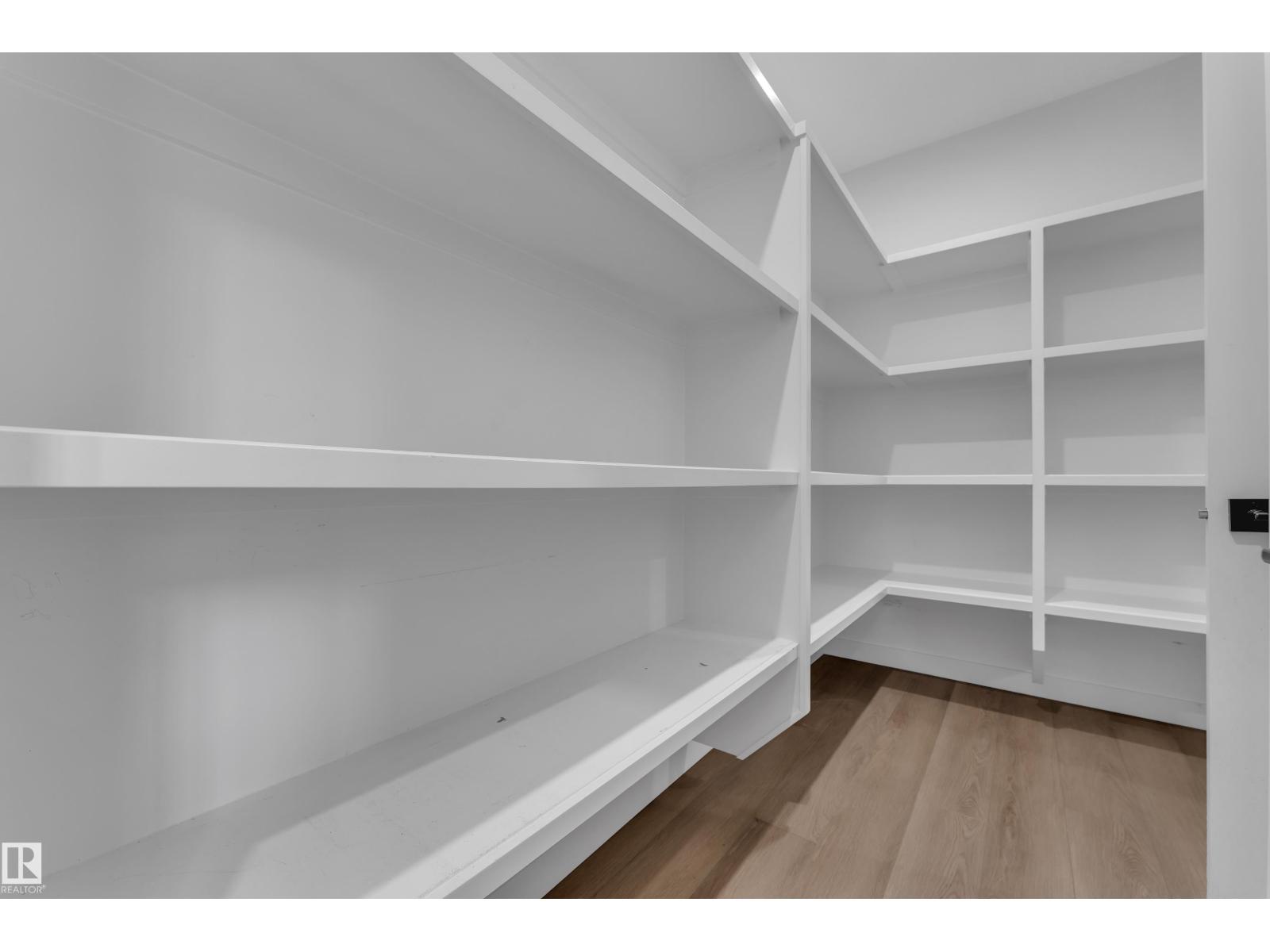 3615 42 Av Property Photo 12
