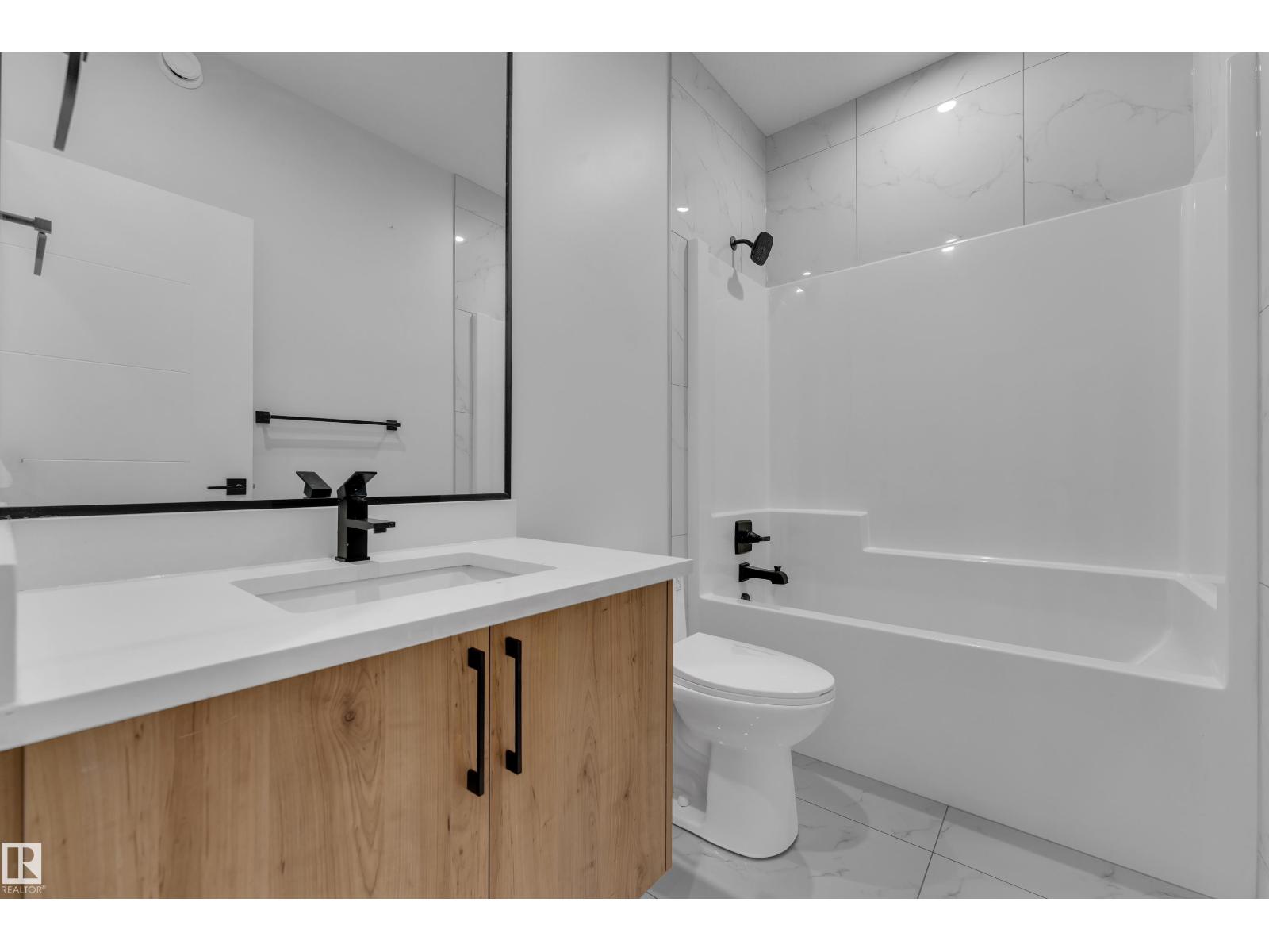 3615 42 Av Property Photo 13
