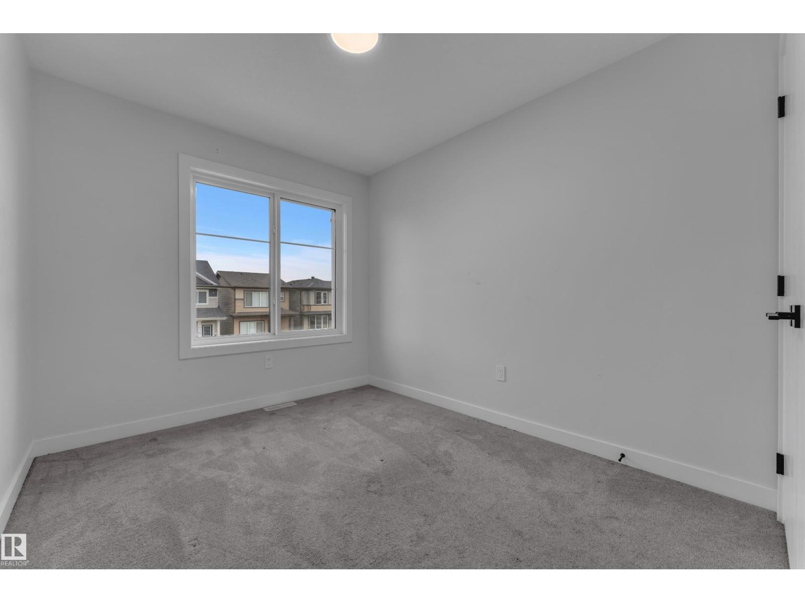 3615 42 Av Property Photo 23