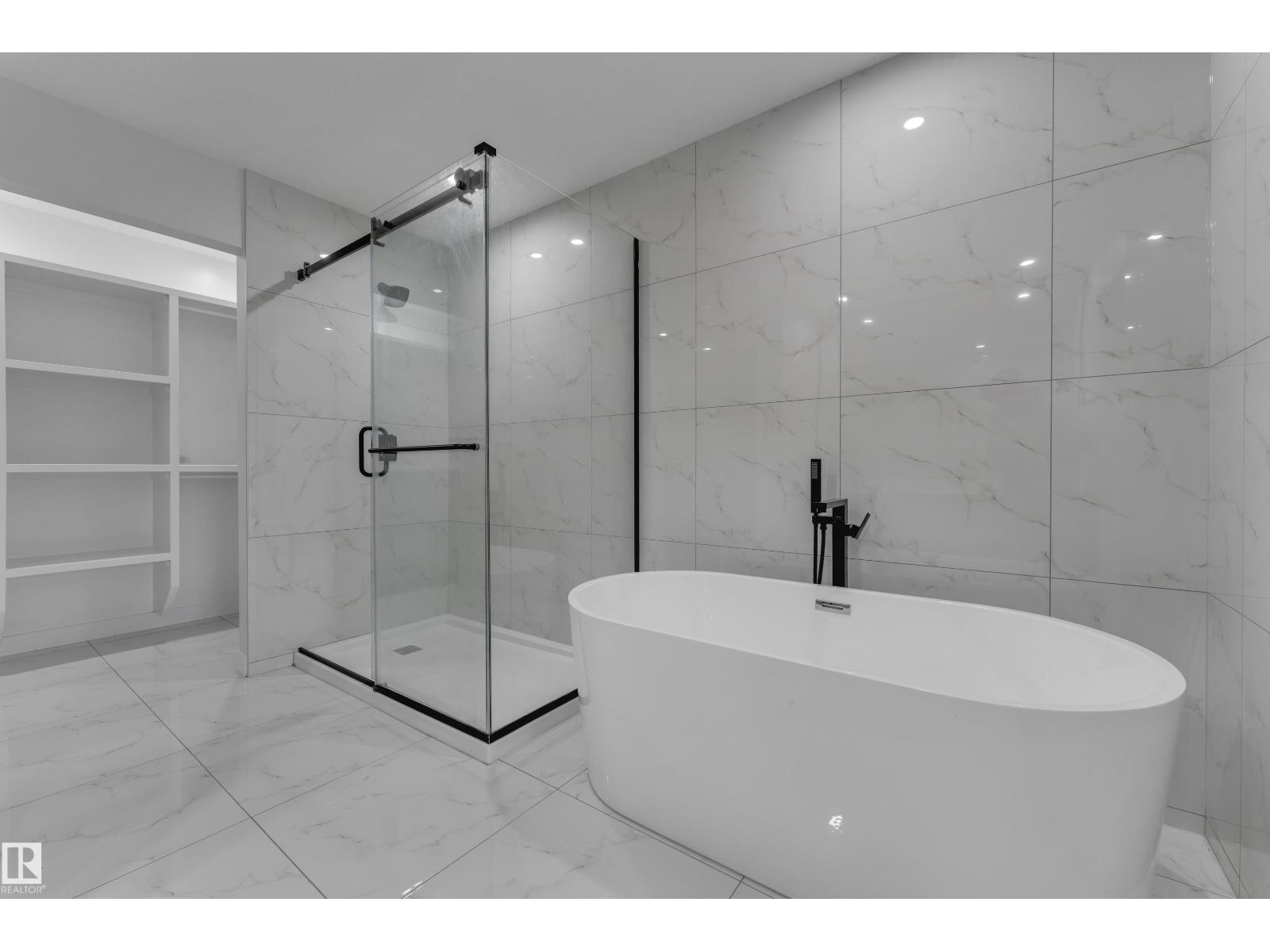 3615 42 Av Property Photo 40