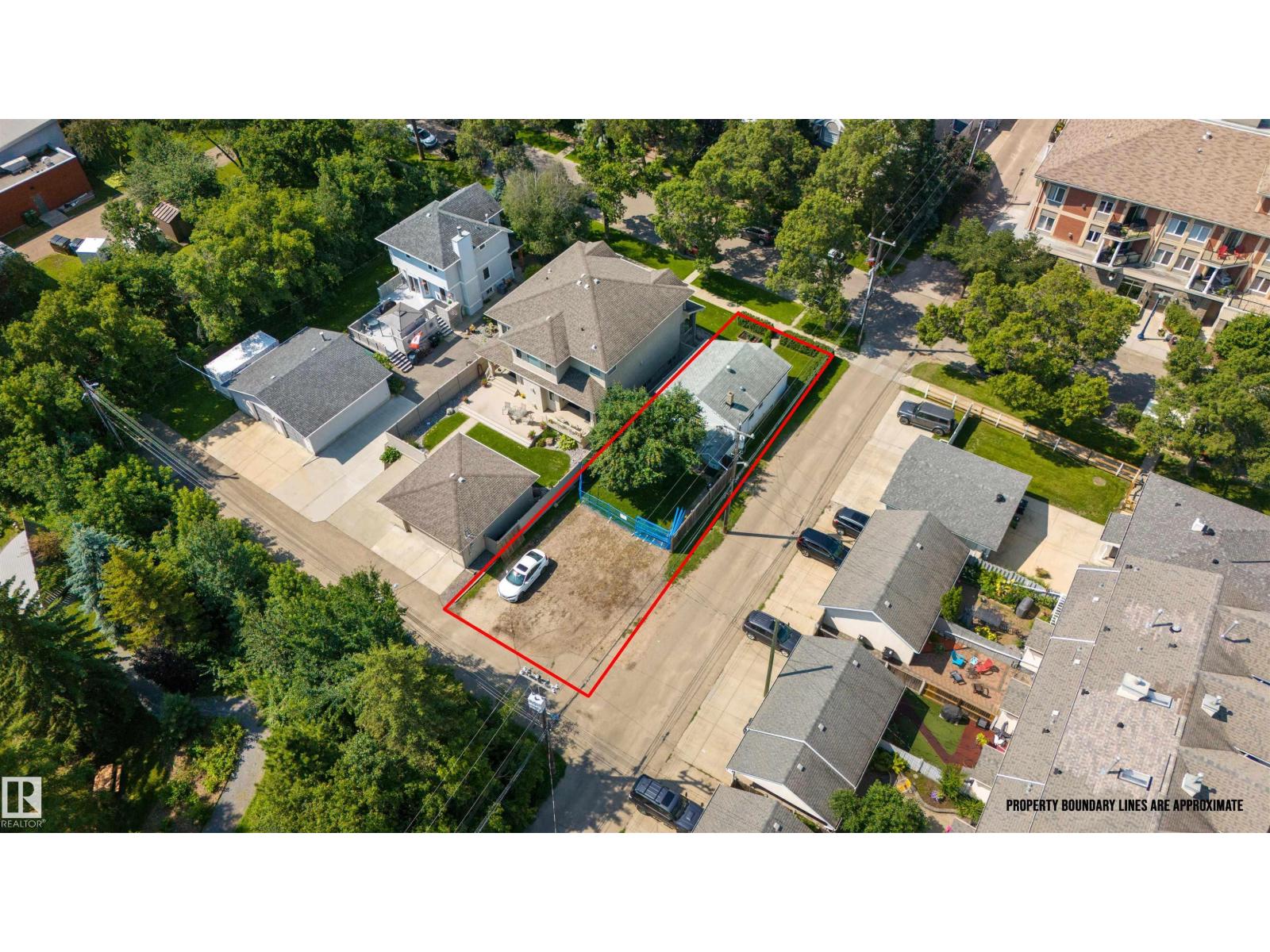 9745 94 St Nw Property Photo 9