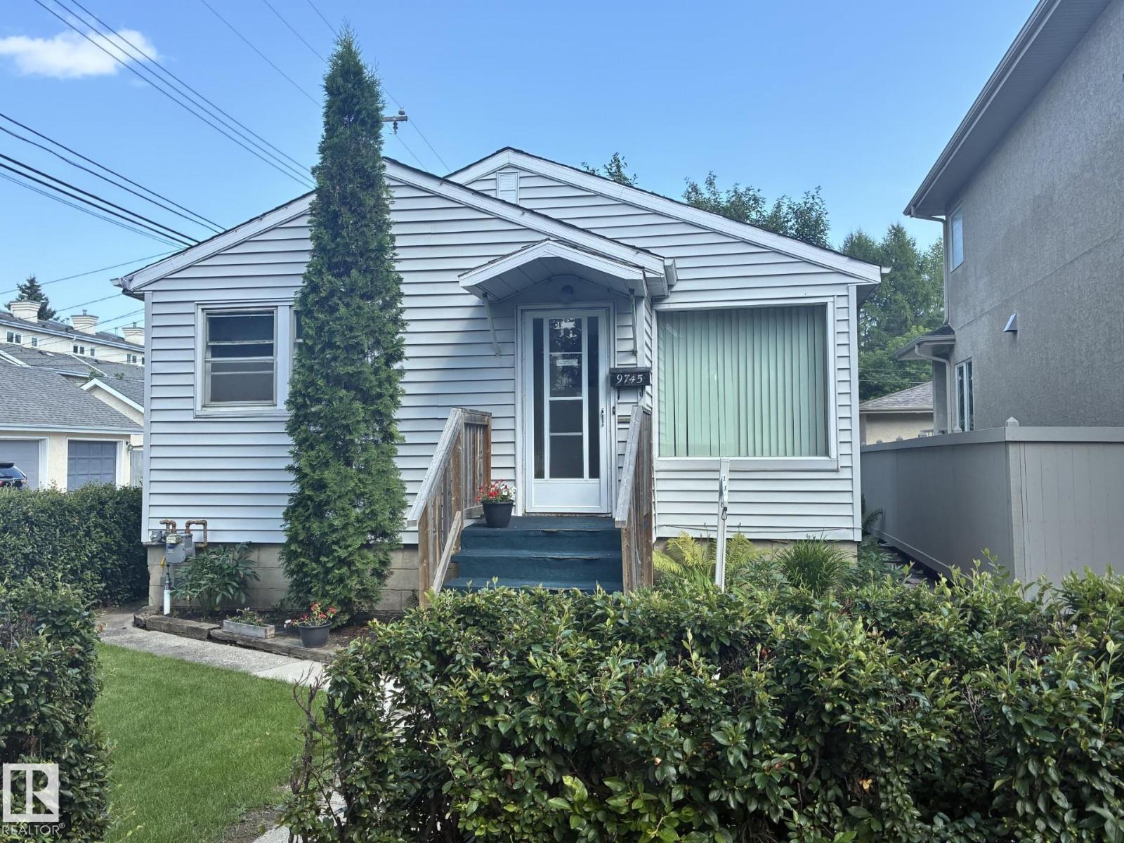 9745 94 St Nw Property Photo 11
