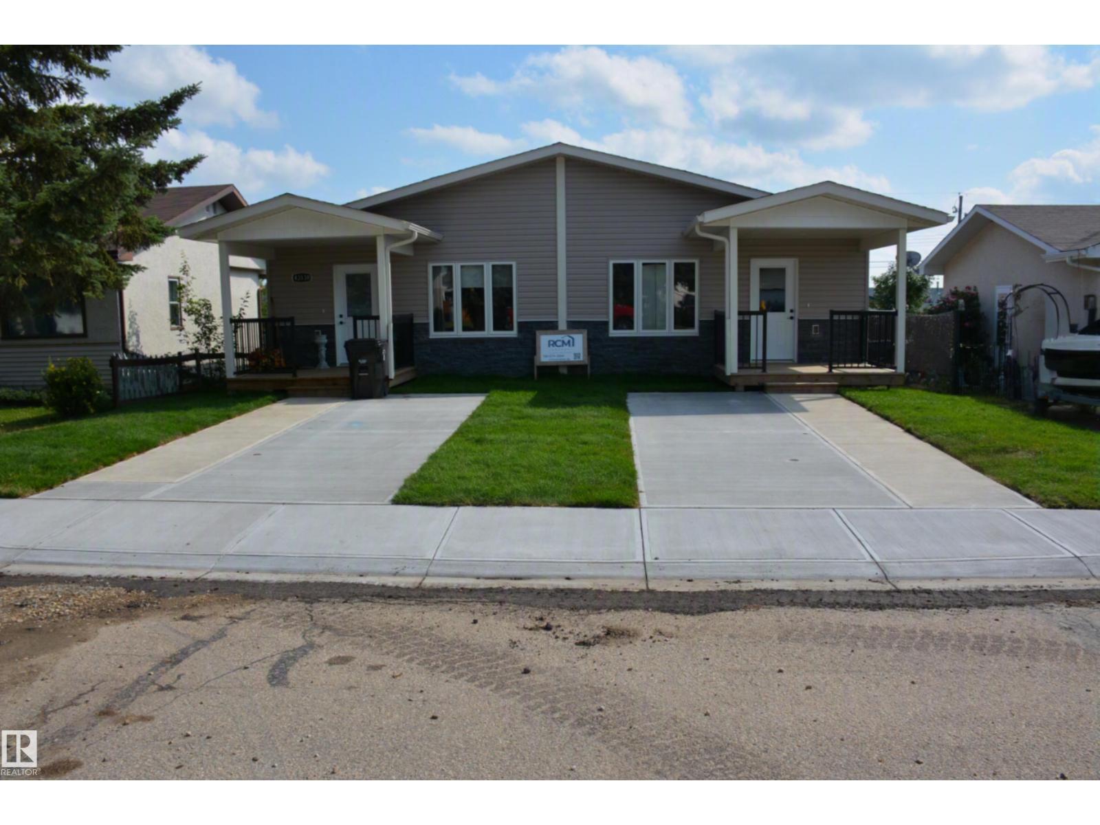 4313 54 Av Property Photo 1