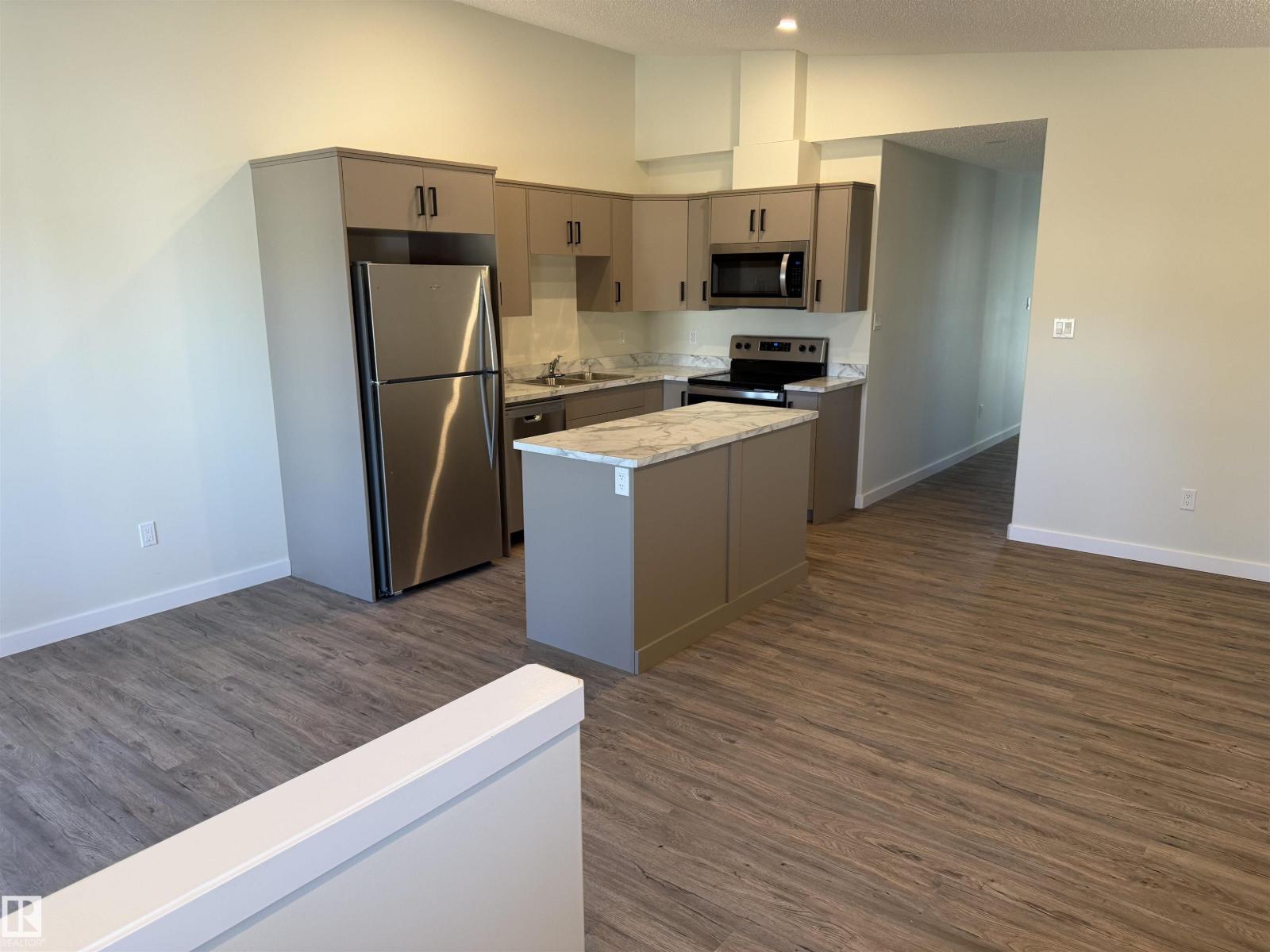 4313 54 Av Property Photo 5