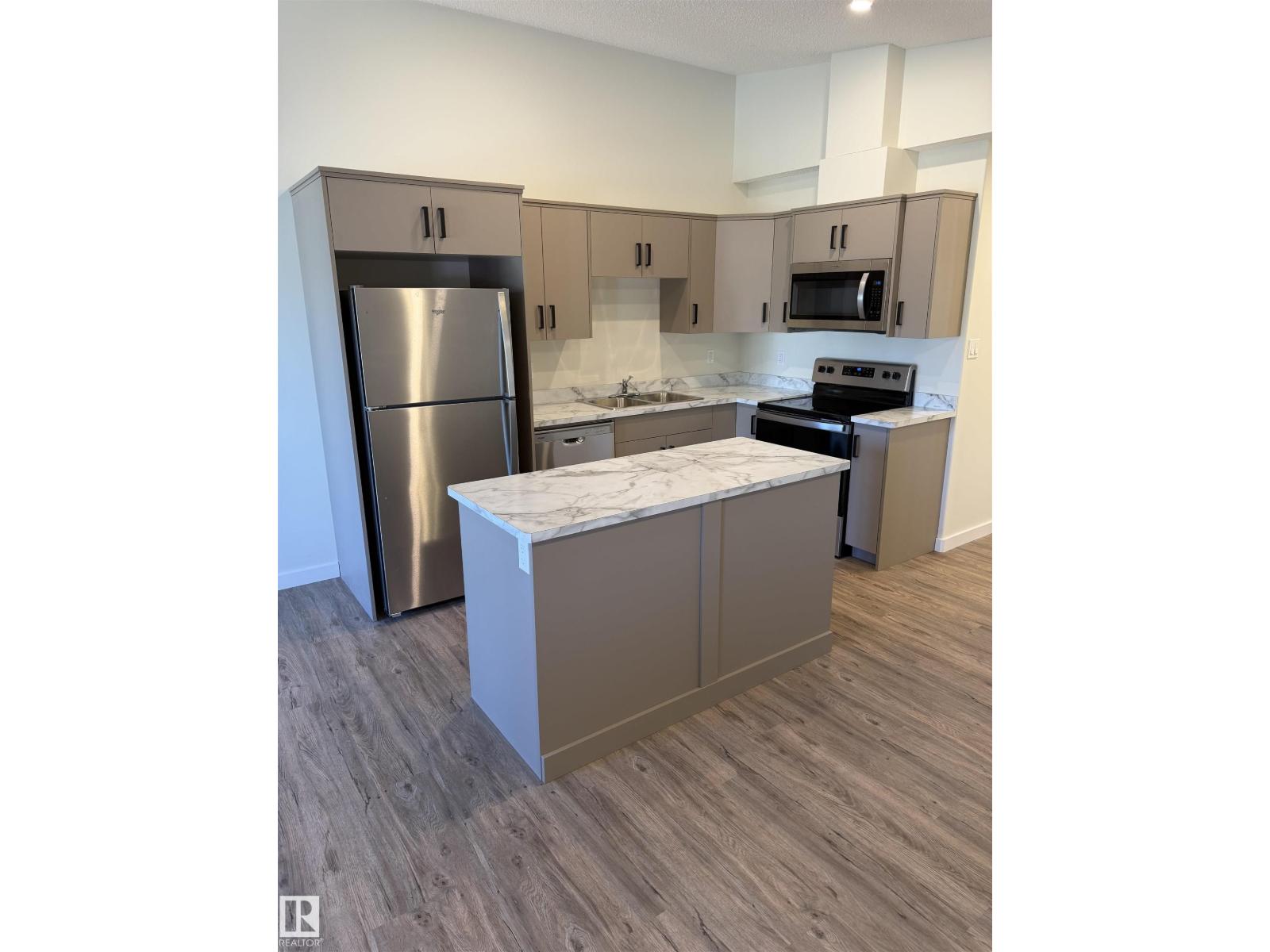 4313 54 Av Property Photo 6