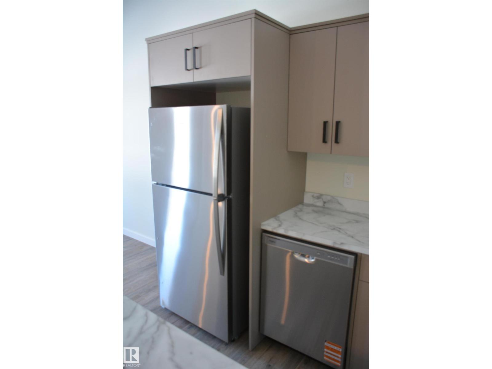 4313 54 Av Property Photo 8
